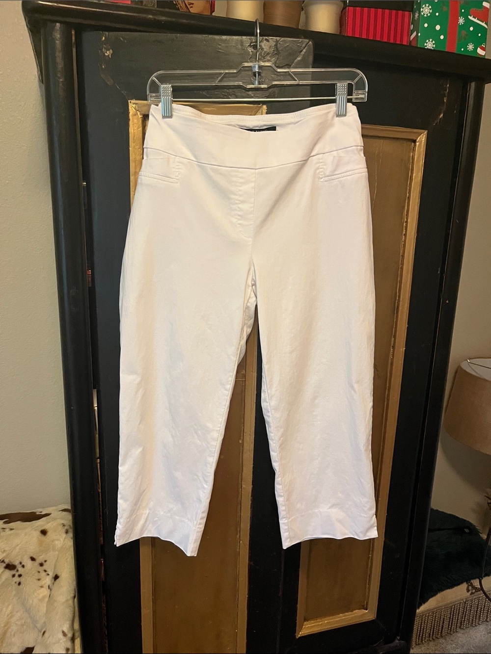 Zac & Rachel White Stretch crop pants